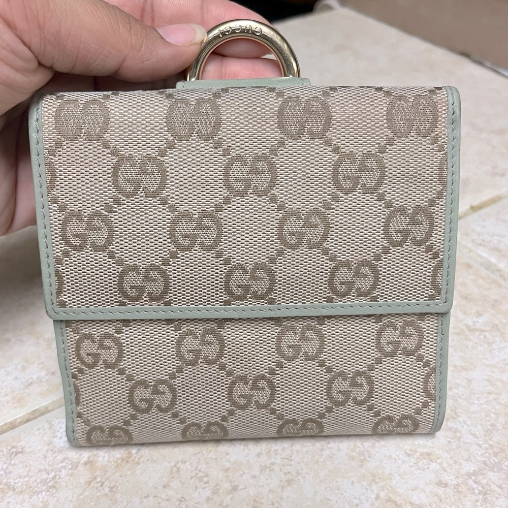 Gucci Beige and Mint Wallet